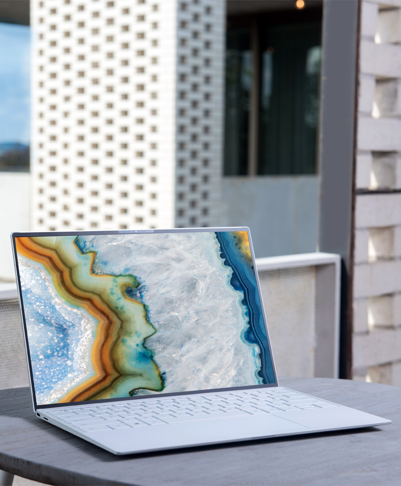 I&D COM laptop